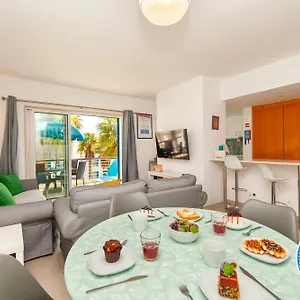 B06 - Top-floor Marina 2 Bed Appartamento