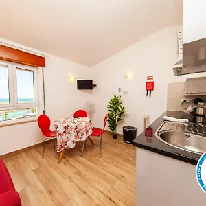 A38 - Rising Sun Top-floor Flat Apartamento